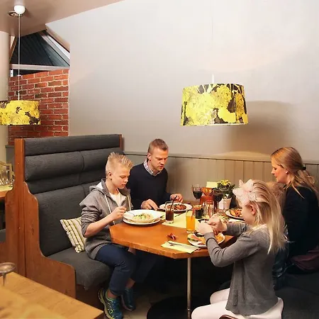 호텔 Hotel Kurikka 4*